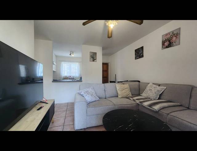 1 BEDROOM PROPERTY TO RENT IN NORTH BEACH